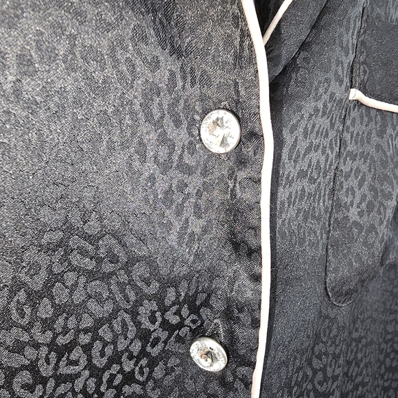 Victoria’s Secret Black Satin Pajama Top Leopard Print Rhinestone Back - Picture 7 of 12